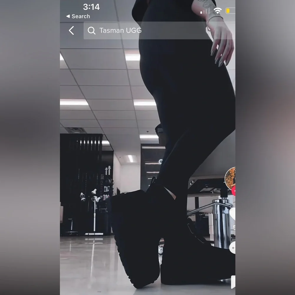 NWT UGG Neumel Platform Strap Chukka Boot Black Various Sizes - Picture 3 of 16